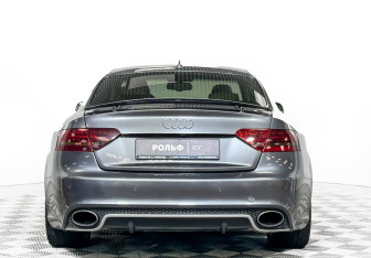 Подержанный автомобиль Audi RS 5 Coupe 2010 года (6 фото)