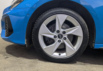 Подержанный автомобиль Audi A3 Sedan 2021 года (11 фото)