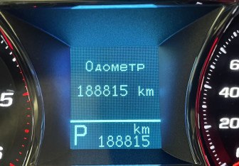 Подержанный автомобиль Chevrolet Captiva 2014 года (19 фото)