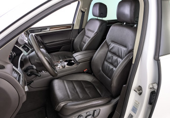Подержанный автомобиль Volkswagen Touareg 2013 года (20 фото)