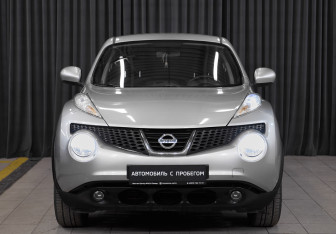 Подержанный автомобиль Nissan Juke 2013 года (2 фото)