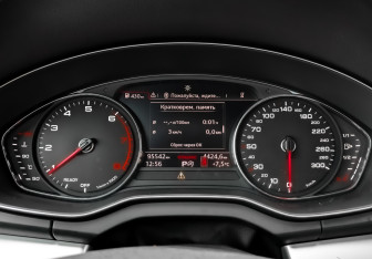 Подержанный автомобиль Audi Q5 2020 года (16 фото)