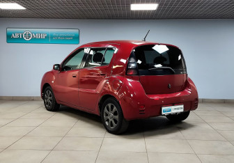 Подержанный автомобиль Toyota WiLL Cypha 2003 года (7 фото)