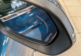 Подержанный автомобиль Geely Monjaro 2023 года (24 фото)