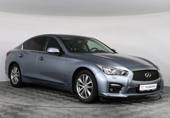 Подержанный автомобиль Infiniti Q50 2014 года (3 фото)