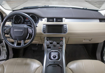 Подержанный автомобиль Land Rover Range Rover Evoque 2017 года (14 фото)