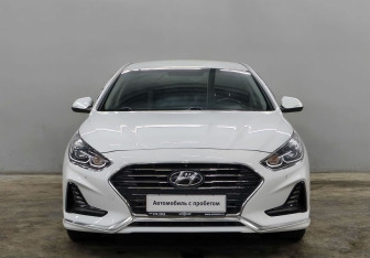 Подержанный автомобиль Hyundai Sonata 2018 года (2 фото)