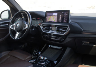 Подержанный автомобиль BMW X3 2022 года (12 фото)