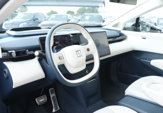 Подержанный автомобиль Zeekr X 2023 года (13 фото)