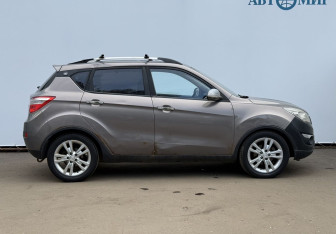Подержанный автомобиль Changan CS35 2014 года (4 фото)