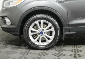 Подержанный автомобиль Ford Kuga 2017 года (8 фото)