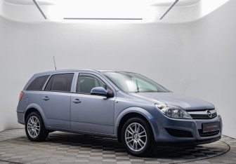 Подержанный автомобиль Opel Astra Wagon 2011 года (3 фото)