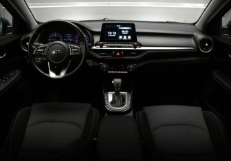 Подержанный автомобиль Kia Cerato Sedan 2021 года (8 фото)