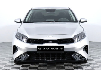 Подержанный автомобиль Kia Cerato Sedan 2021 года (2 фото)