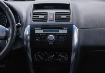 Подержанный автомобиль Suzuki SX4 Sedan 2008 года (14 фото)