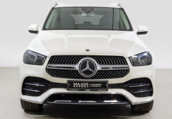 Подержанный автомобиль Mercedes-Benz GLE 2019 года (2 фото)