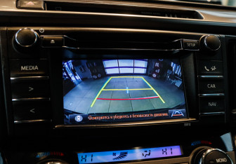 Подержанный автомобиль Toyota RAV4 2015 года (17 фото)