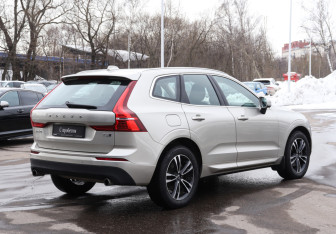Подержанный автомобиль Volvo XC60 2019 года (5 фото)