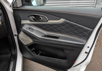 Подержанный автомобиль Exeed TXL 2022 года (20 фото)