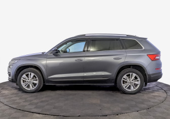 Подержанный автомобиль Skoda Kodiaq 2019 года (8 фото)