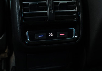 Подержанный автомобиль Volkswagen Passat Wagon 2018 года (9 фото)