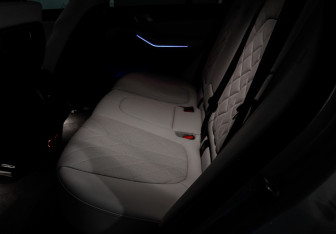 Подержанный автомобиль BMW X5 2025 года (30 фото)