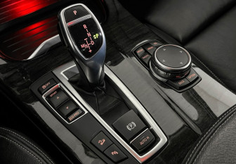 Подержанный автомобиль BMW X4 2016 года (16 фото)