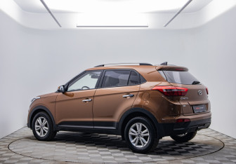 Подержанный автомобиль Hyundai Creta 2018 года (7 фото)