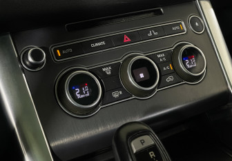 Подержанный автомобиль Land Rover Range Rover Sport 2016 года (17 фото)