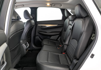 Подержанный автомобиль Infiniti QX50 2021 года (18 фото)