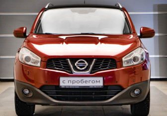 Подержанный автомобиль Nissan Qashqai 2010 года (2 фото)