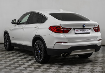Подержанный автомобиль BMW X4 2016 года (7 фото)