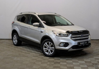 Подержанный автомобиль Ford Kuga 2019 года (3 фото)