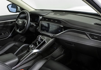 Подержанный автомобиль Geely Atlas Pro 2022 года (9 фото)