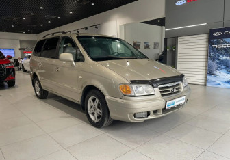 Подержанный автомобиль Hyundai Trajet 2007 года (3 фото)