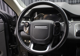 Подержанный автомобиль Land Rover Range Rover Evoque 2020 года (17 фото)
