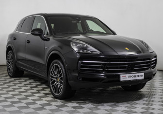 Подержанный автомобиль Porsche Cayenne 2020 года (3 фото)