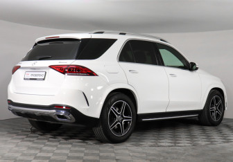 Подержанный автомобиль Mercedes-Benz GLE 2021 года (5 фото)