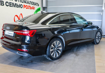 Подержанный автомобиль Audi A6 Sedan 2019 года (4 фото)
