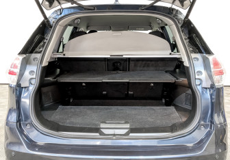 Подержанный автомобиль Nissan X-Trail 2018 года (10 фото)