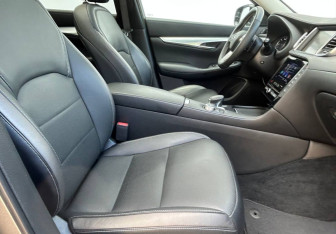 Подержанный автомобиль Infiniti QX50 2019 года (10 фото)