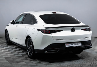Подержанный автомобиль Changan Lamore 2024 года (7 фото)