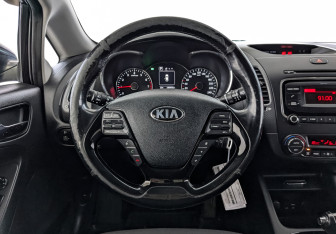 Подержанный автомобиль Kia Cerato Sedan 2018 года (21 фото)