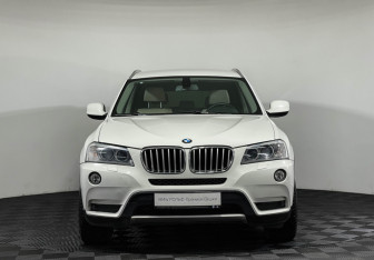 Подержанный автомобиль BMW X3 2011 года (3 фото)