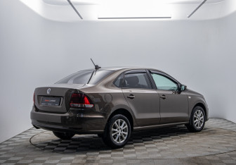 Подержанный автомобиль Volkswagen Polo Sedan 2017 года (5 фото)