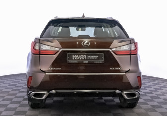 Подержанный автомобиль Lexus RX 2018 года (6 фото)