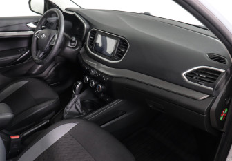 Подержанный автомобиль LADA (ВАЗ) Vesta Sedan 2024 года (10 фото)