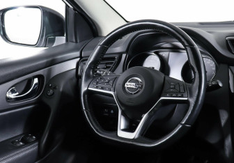 Подержанный автомобиль Nissan Qashqai 2019 года (11 фото)
