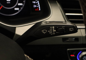 Подержанный автомобиль Audi Q7 2016 года (14 фото)