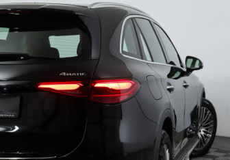 Подержанный автомобиль Mercedes-Benz GLC Coupe 2023 года (18 фото)